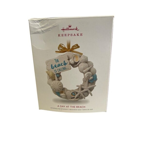 Hallmark Keepsake Christmas Ornament 2018 Year Dated, Seashells A Day at the Bea - Picture 1 of 5